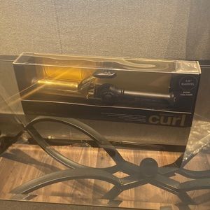 New 1.5 barrel, Paul Mitchell curling iron